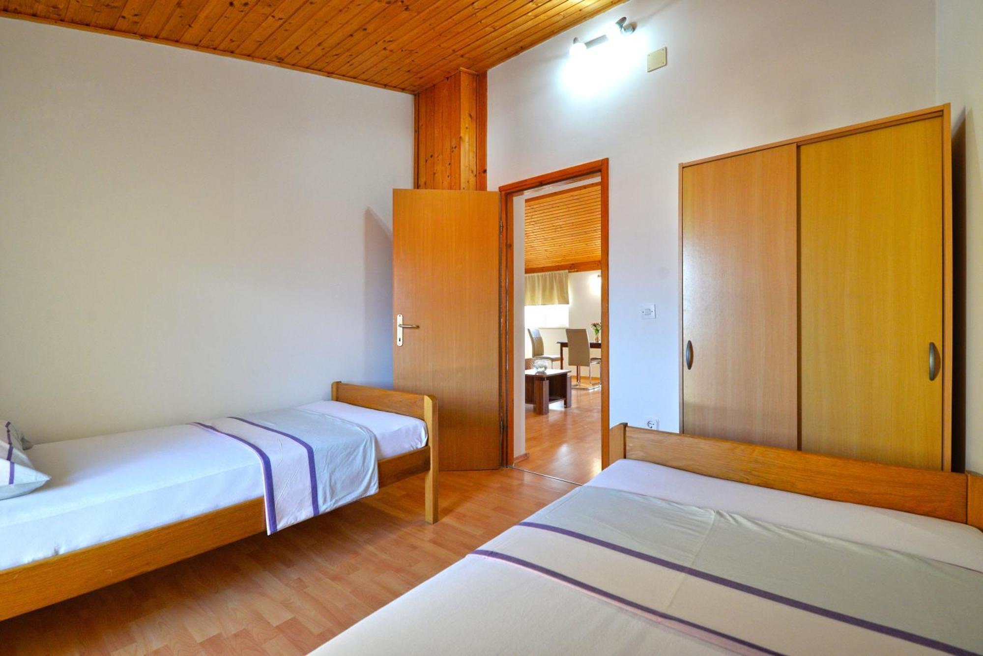 Apartments Goranka Murter Esterno foto
